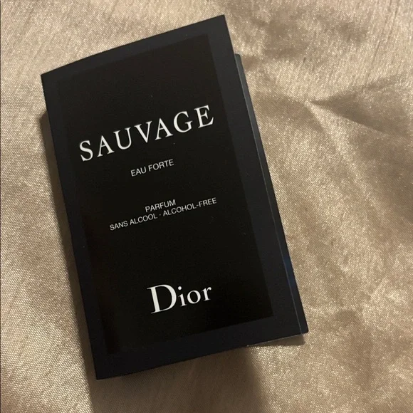 Dior 11 Piece Accessories Set - Chic White and Gold display picture 1